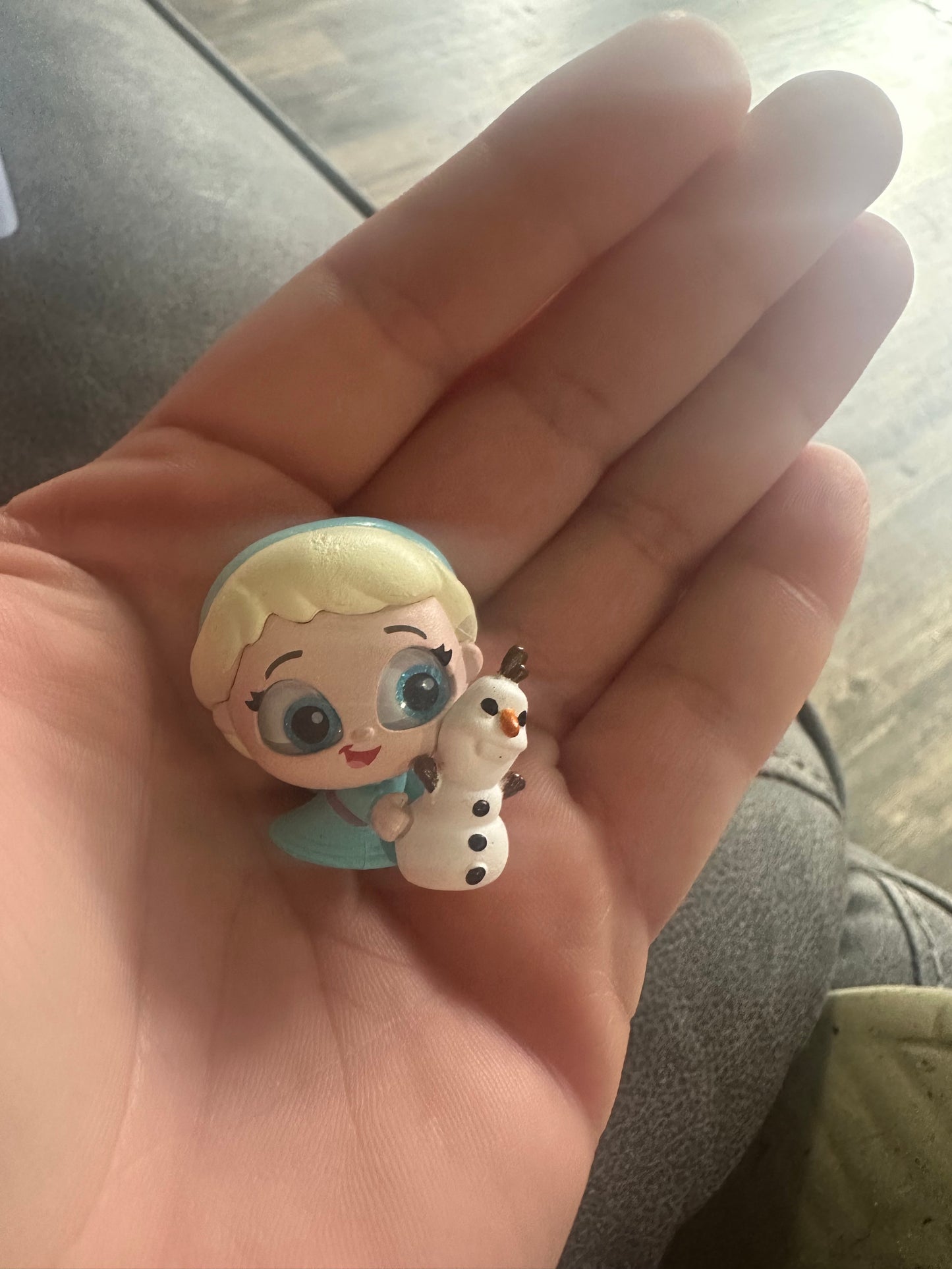 Elsa and Olof Pen Topper